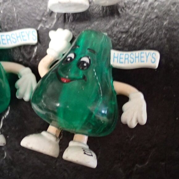 Hershey Kisses Light Covers Green and red - Picture 1 of 5
